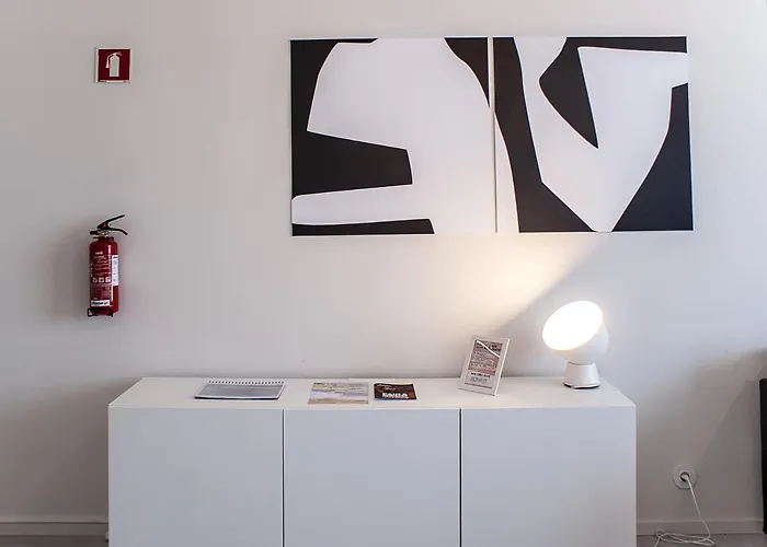 Baixa24 •p3r• Super Estudio No Centro Historico 波尔图