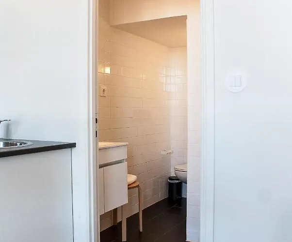 Baixa24 •p3r• Super Estudio No Centro Historico * بورتو